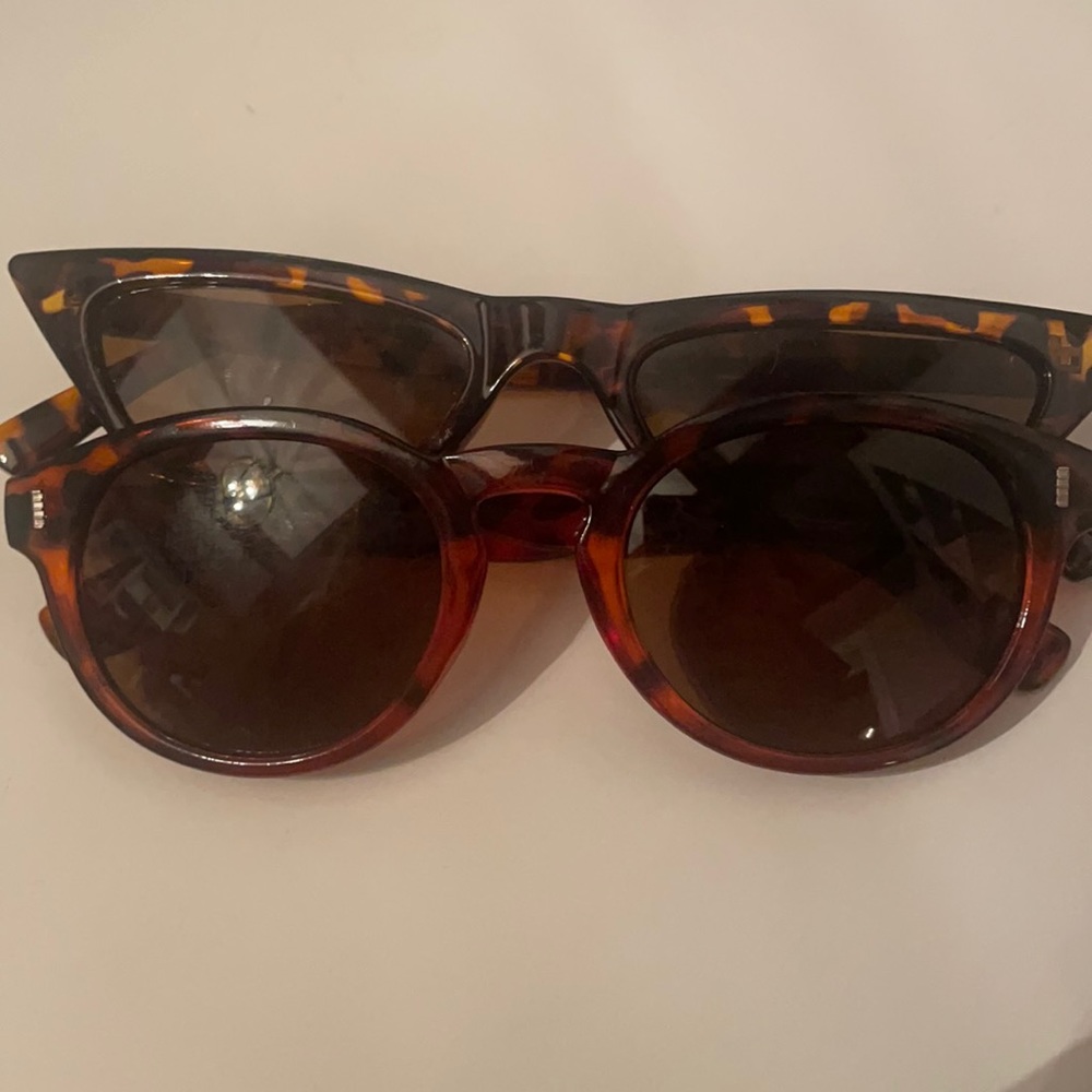 $4 Sunglasses set brown black lenses